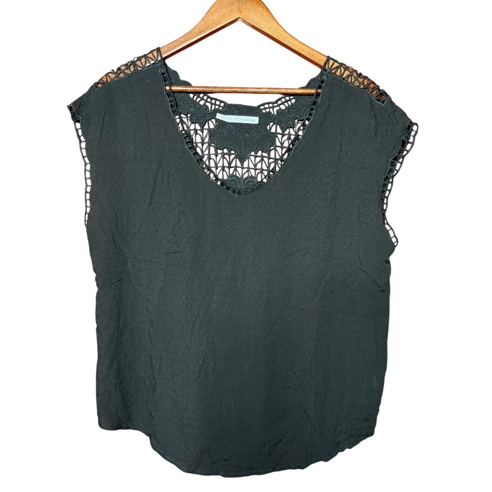 Maurices Women Large Black Crochet Lace Yoke  Floral Embroidery Rayon V-Neck Top